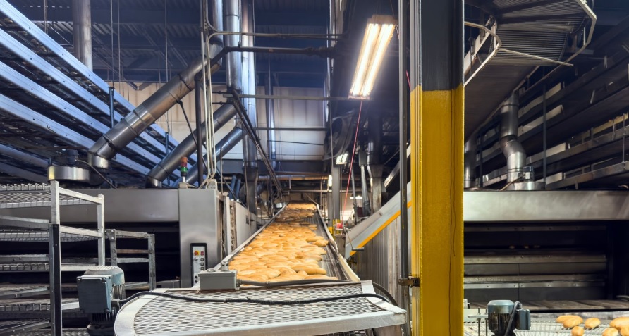 Jak długość pieca tunelowego wpływa na czas pieczenia?